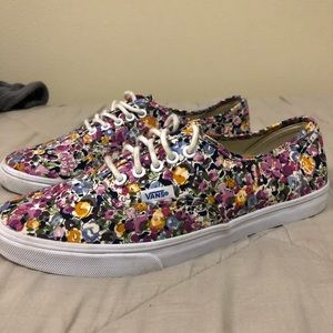 Vans Flower Print Size 7